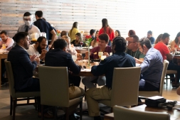 Almoo Empreendedor com Ale Prates