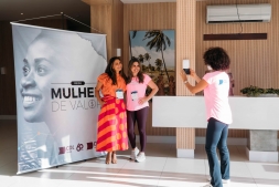 Talk Show trs Empreendedoras e um Alvo Comum