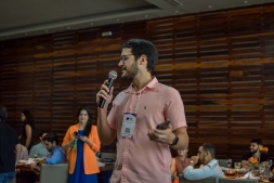 Almoo Empreendedor: Em busca do pitch perfeito