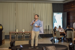 Almoo Empreendedor: Em busca do pitch perfeito