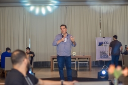 Almoo Empreendedor: Em busca do pitch perfeito