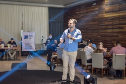 Almoo Empreendedor: Em busca do pitch perfeito