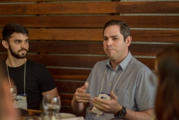 Almoo Empreendedor: Em busca do pitch perfeito