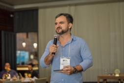 Almoo Empreendedor: Em busca do pitch perfeito