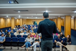 Acelera CDL Jovem: Gesto, Vendas e Liderana para pequenas e mdias empresas